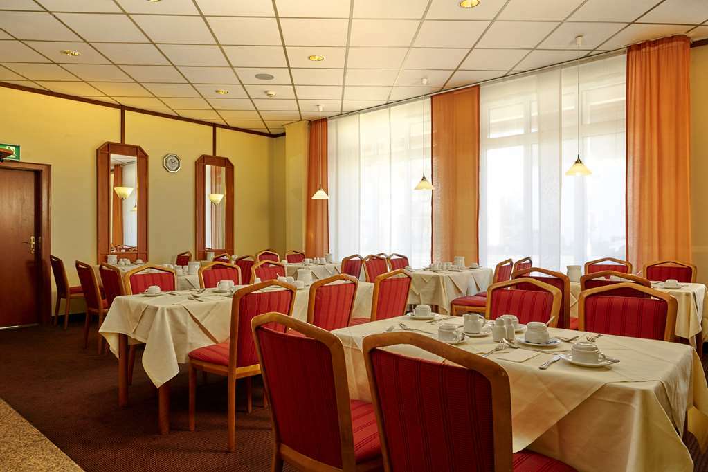 Taste Smart Hotel Lampertheim Restaurant photo